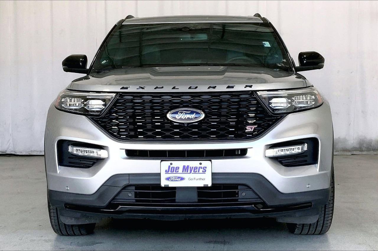 Certified 2023 Ford Explorer ST w/ Equipment Group 401A image 2