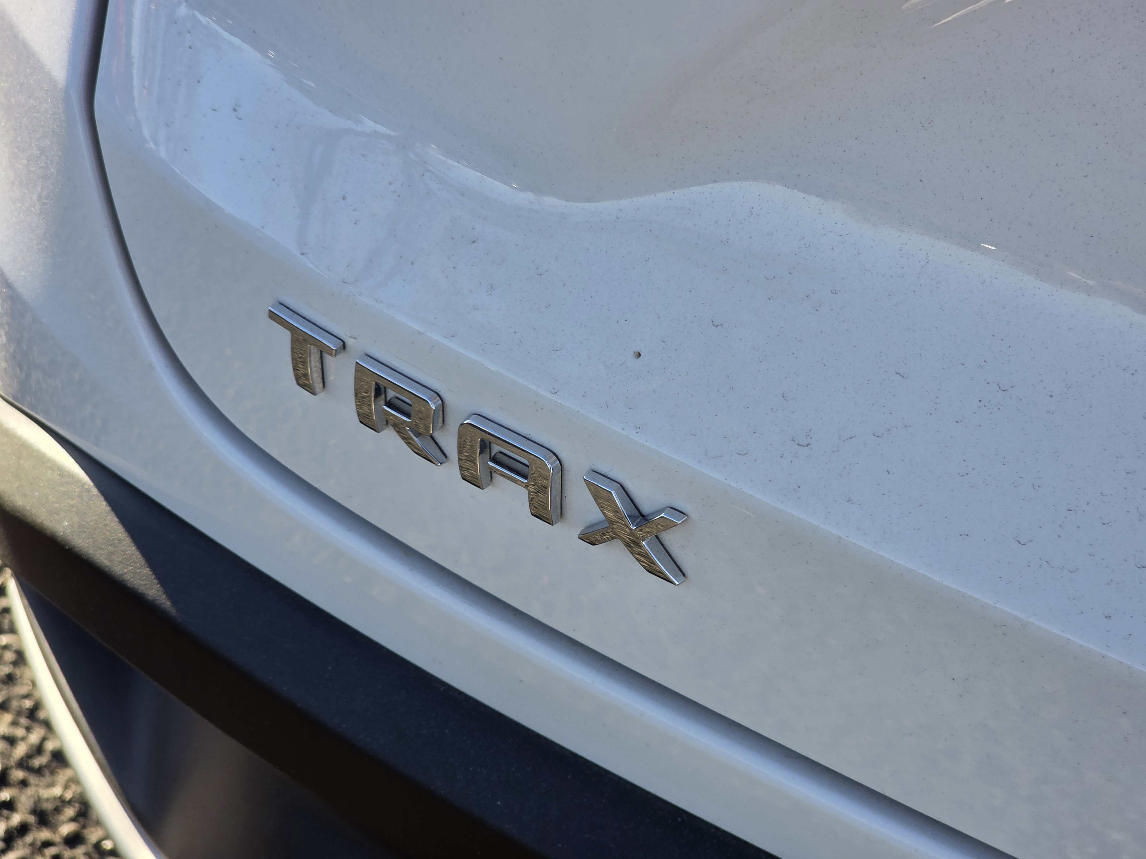 Used 2025 Chevrolet Trax LT w/ LT Convenience Package image 12