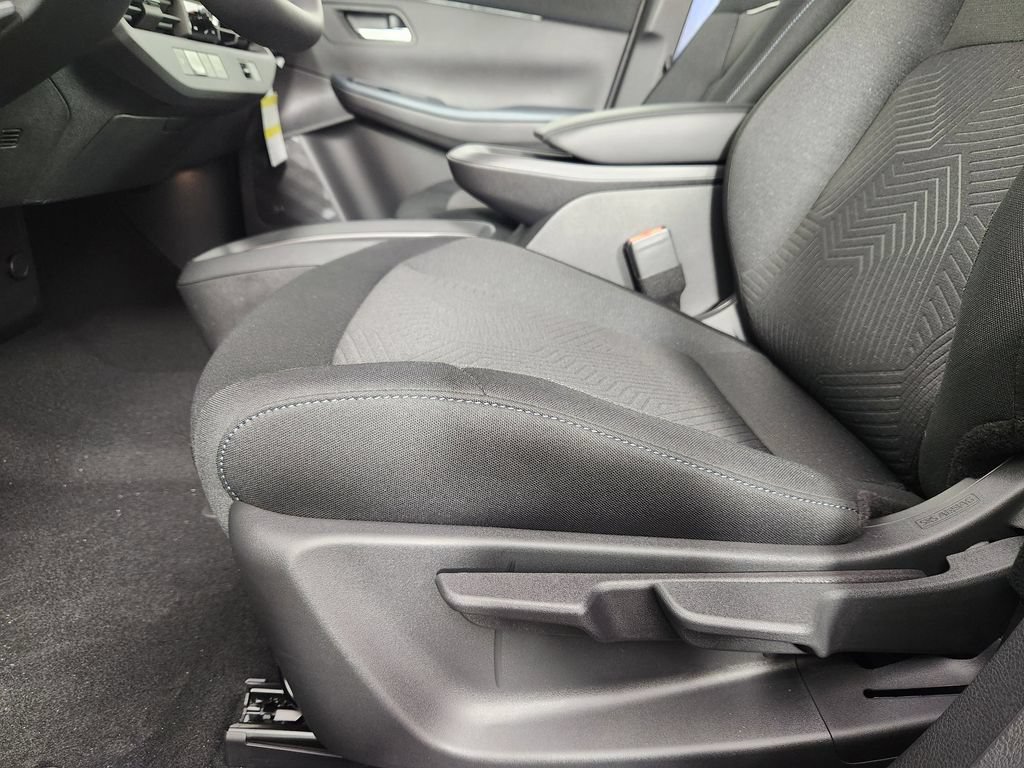 New 2026 Nissan Leaf w/ Floor Mat Package (S+) FWD image 11