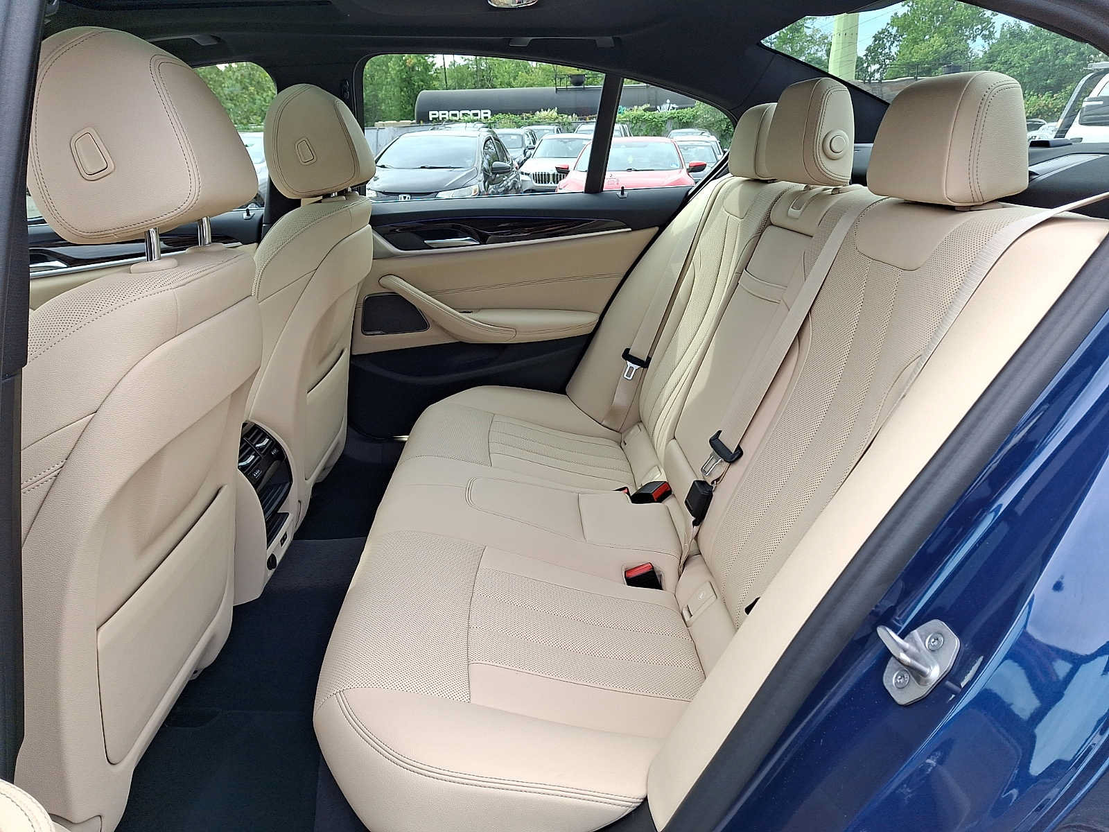 Used 2023 BMW 540i xDrive w/ Premium Package AWD/4WD image 8