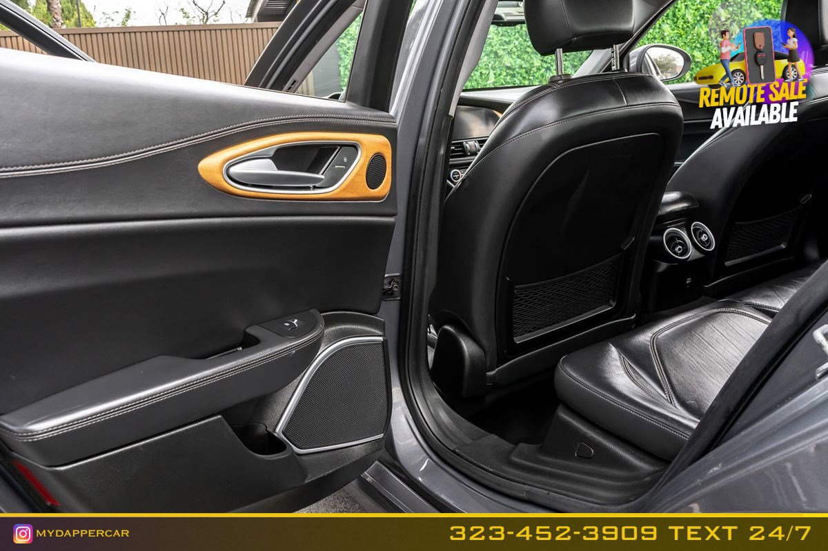 Used 2017 Alfa Romeo Giulia Ti w/ TI Lusso Light Wood Package image 15