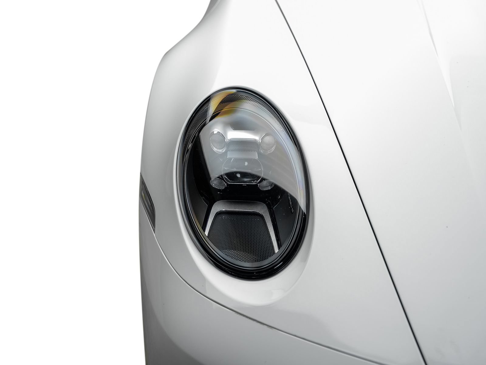 Used 2022 Porsche 911 Carrera RWD image 3