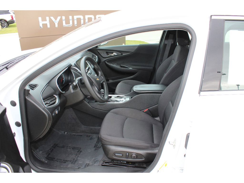 Used 2024 Chevrolet Malibu LT image 10