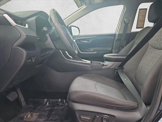 Used 2021 Toyota RAV4 XLE image 16
