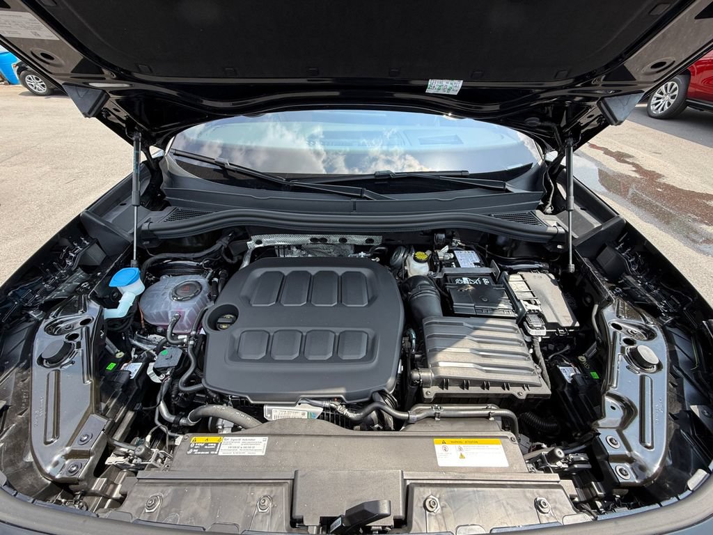 New 2026 Volkswagen Tiguan SEL R-Line AWD/4WD image 28