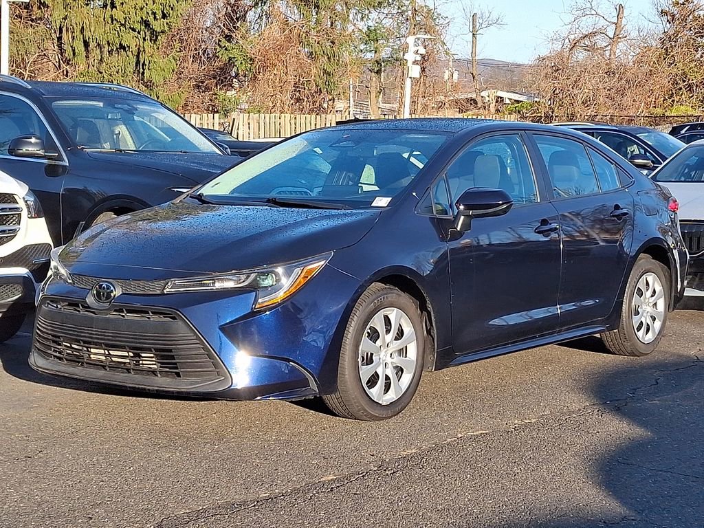 Used 2023 Toyota Corolla LE FWD image 1