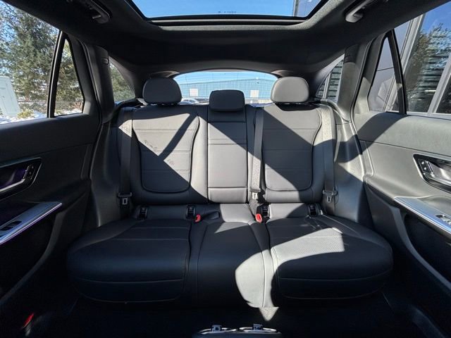 Used 2025 Mercedes-Benz GLC 300 4MATIC image 49