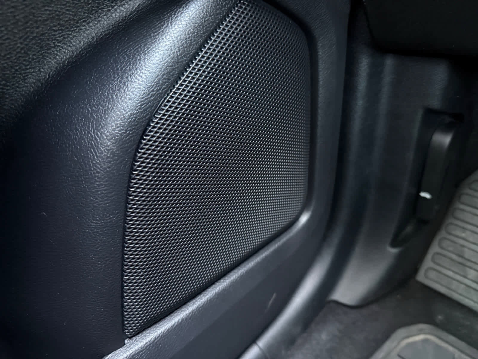 Used 2021 Ford Edge SEL w/ Convenience Package image 27