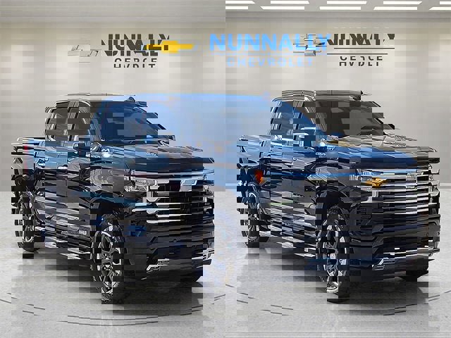 Certified 2024 Chevrolet Silverado 1500 High Country w/ Technology Package image 7