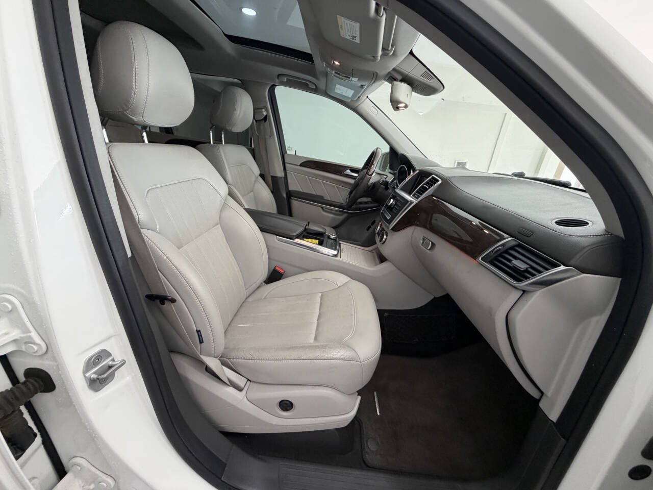 Used 2014 Mercedes-Benz GL 450 4MATIC image 24