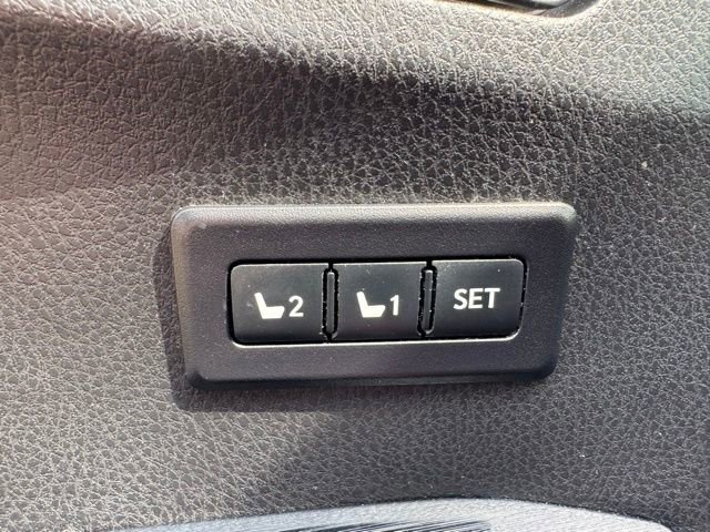 Used 2016 Toyota RAV4 Limited w/ Advanced Technology Package image 15