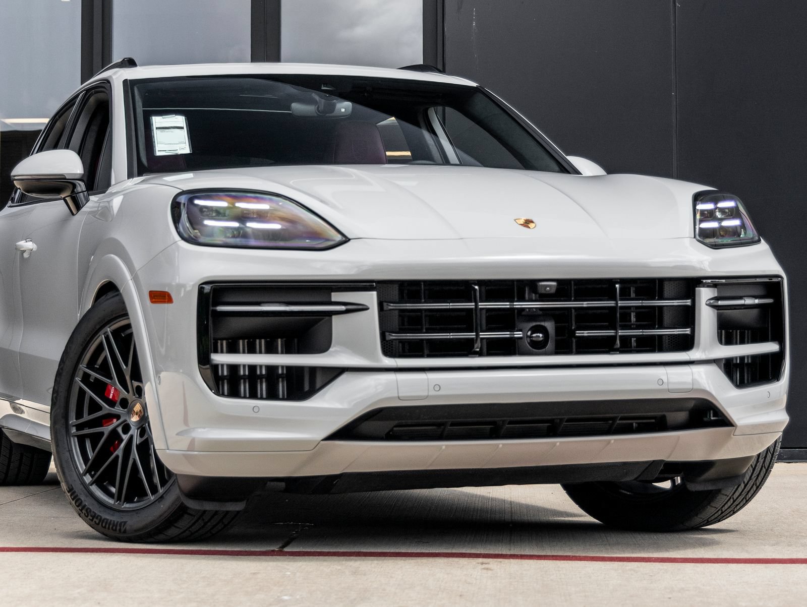 Certified 2025 Porsche Cayenne GTS AWD/4WD image 9
