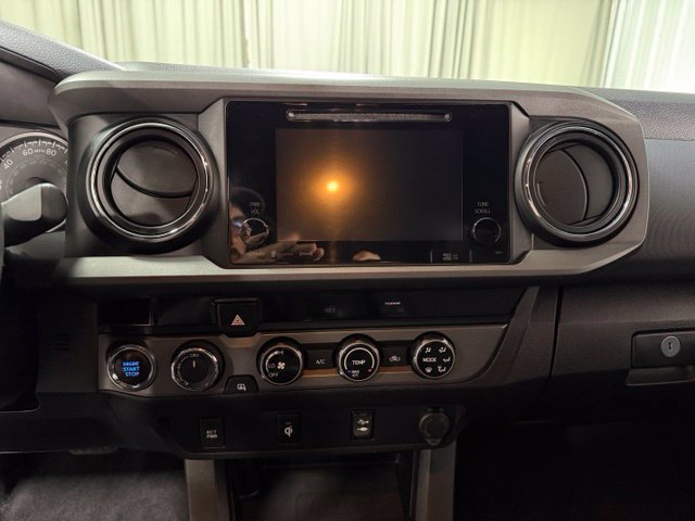 Used 2017 Toyota Tacoma TRD Off-Road w/ Tow Package AWD/4WD image 12