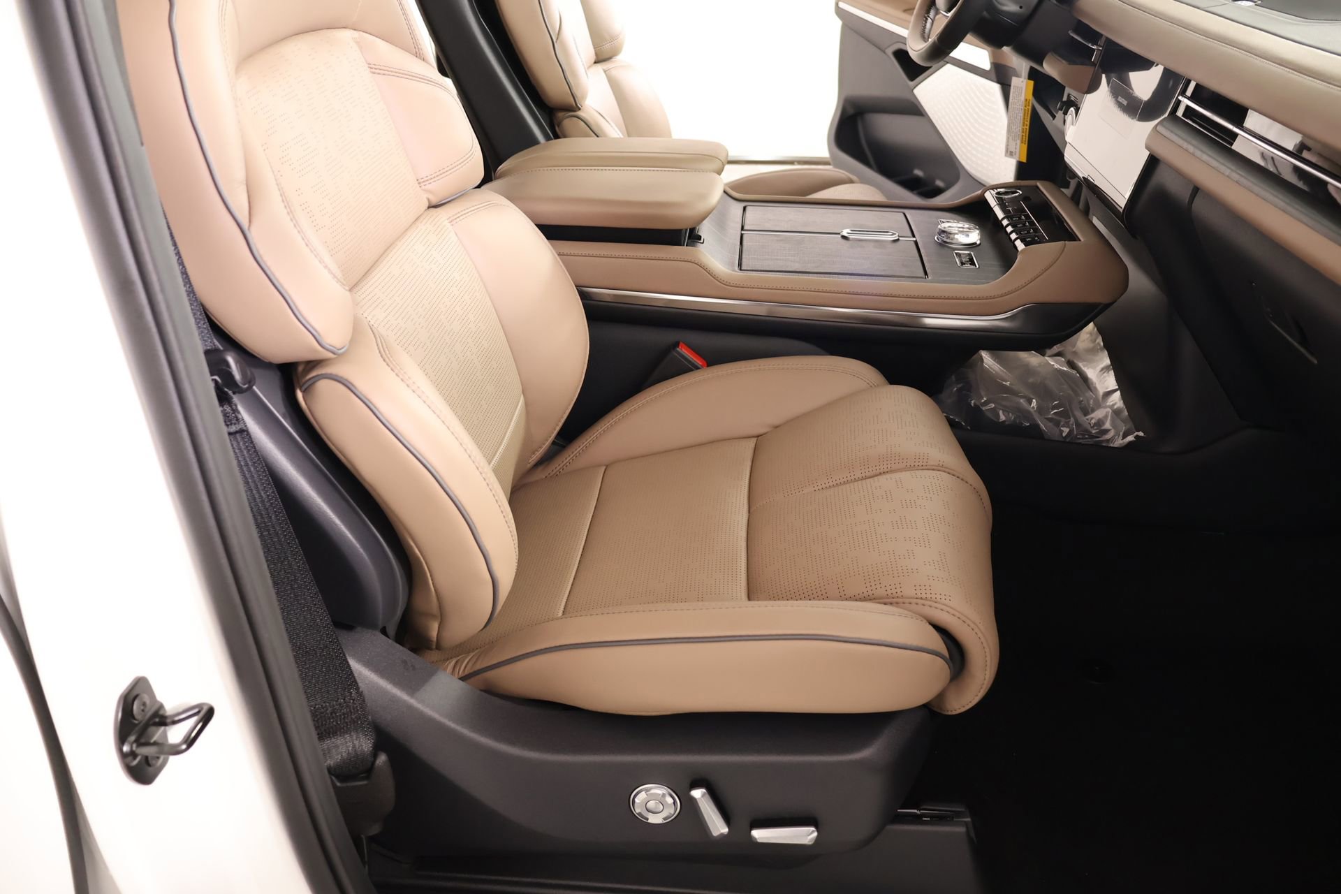 New 2026 Lincoln Navigator Black Label image 15