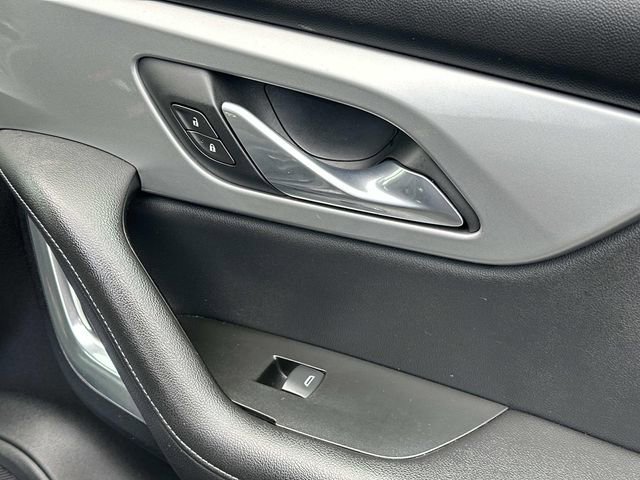 Used 2020 Chevrolet Blazer LT image 9