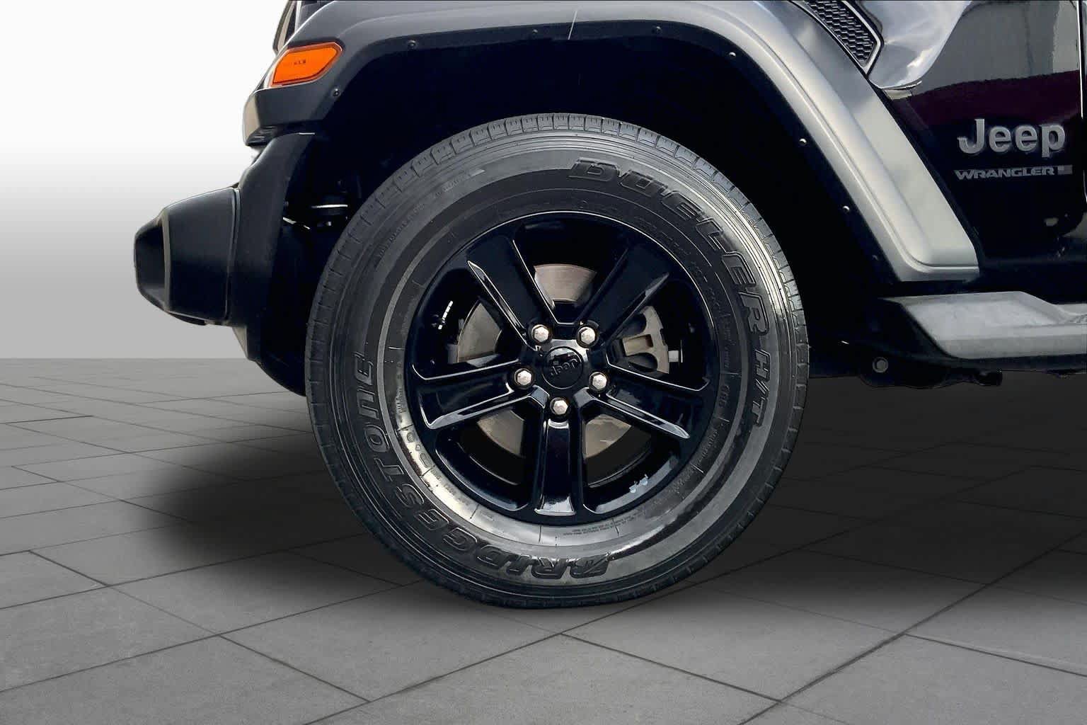 Used 2023 Jeep Wrangler Unlimited Sport AWD/4WD image 11