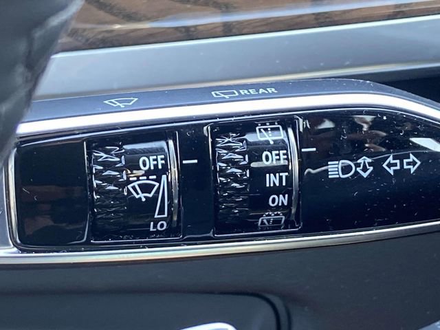 Used 2025 Cadillac Escalade Premium Luxury Platinum RWD image 30