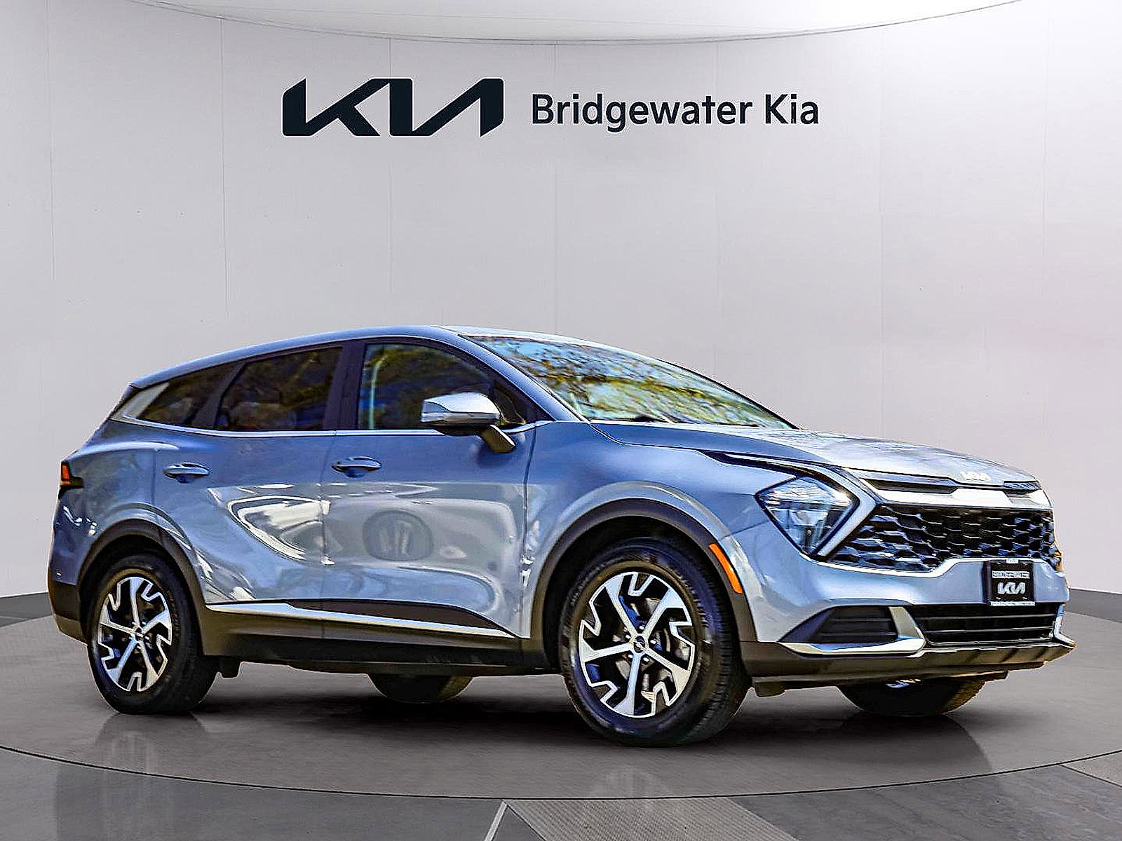 Certified 2023 Kia Sportage EX FWD image 2