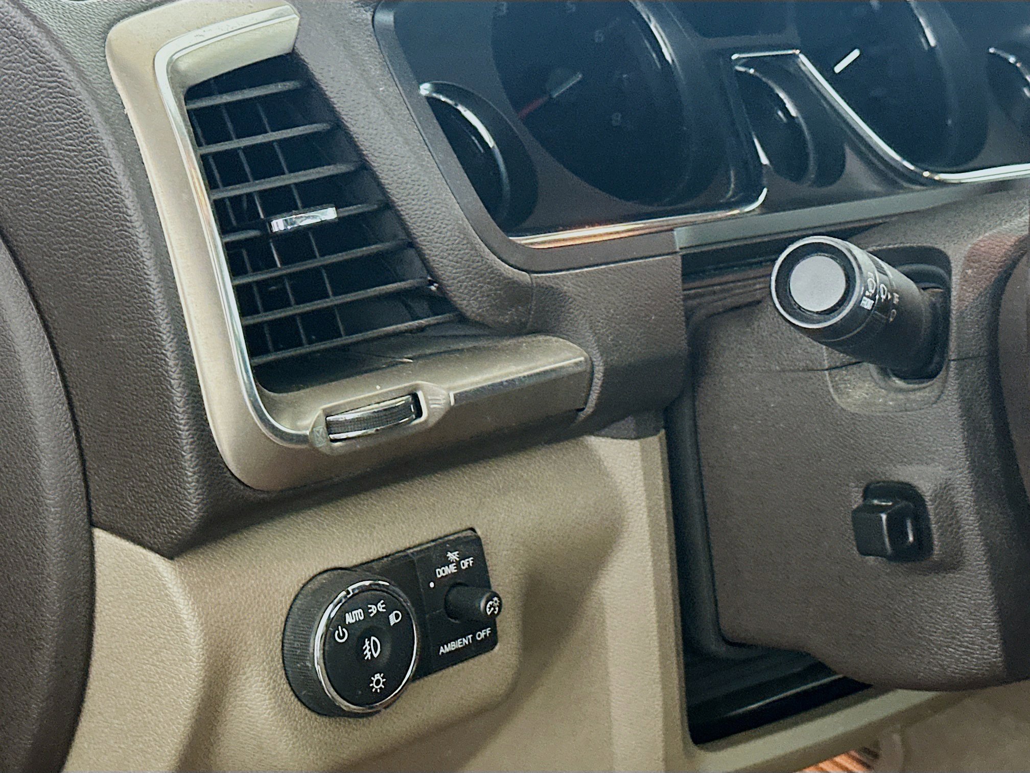 Used 2016 GMC Acadia Denali FWD image 17