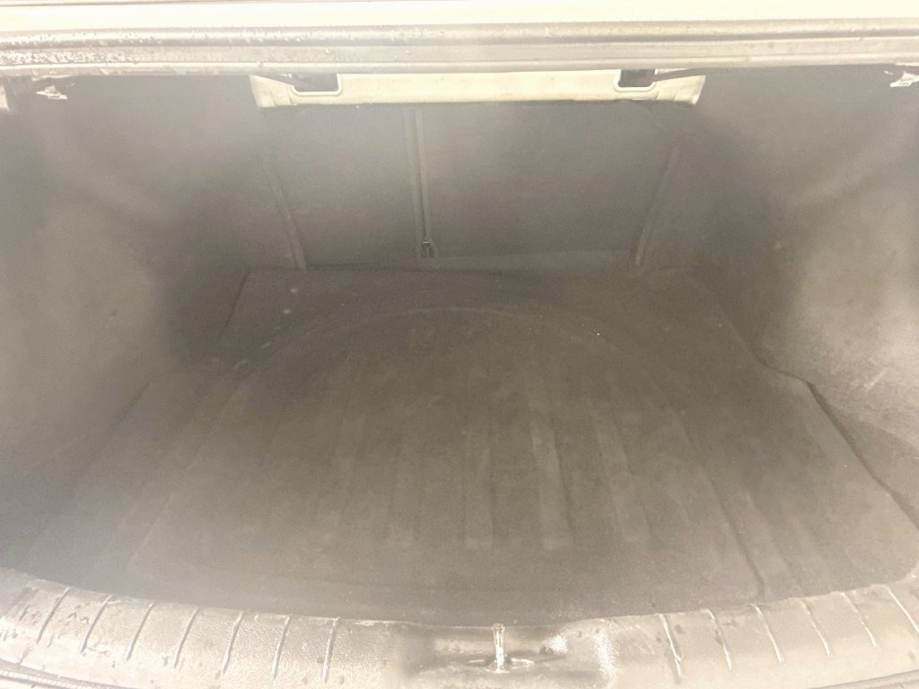 Used 2020 Hyundai Elantra SE w/ Cargo Package (C1) FWD image 32