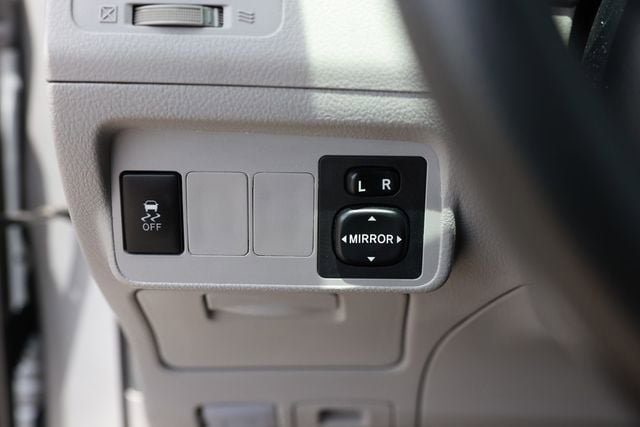 Used 2011 Toyota Corolla LE FWD image 45