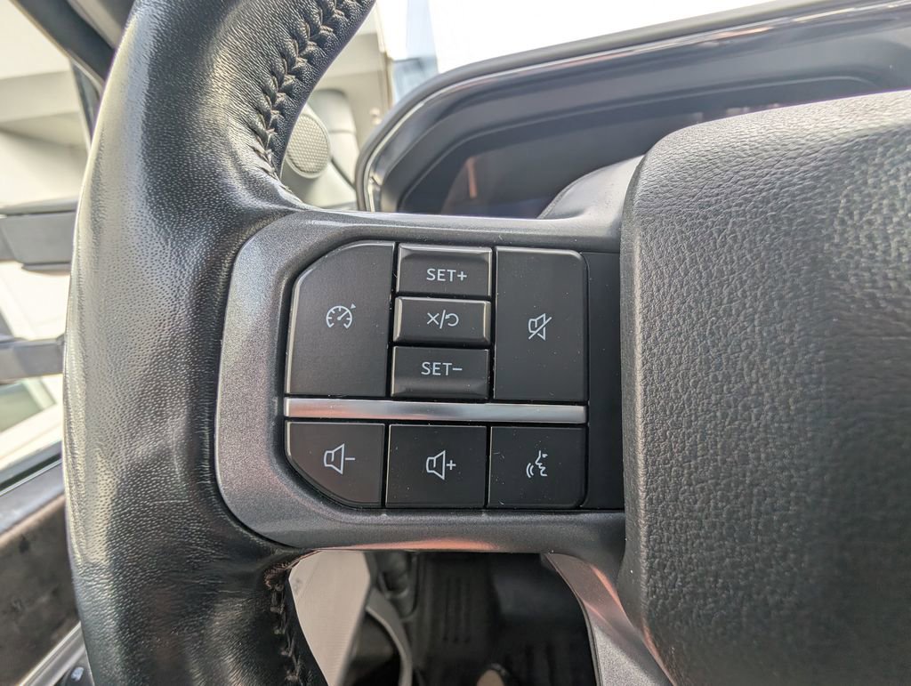 Used 2023 Ford F350 Lariat w/ Chrome Package image 22