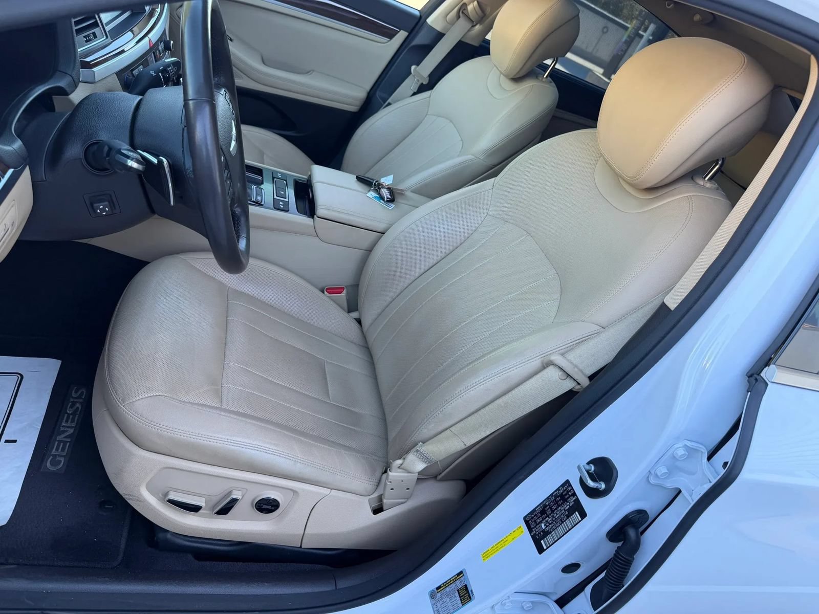 Used 2016 Hyundai Genesis 3.8 w/ Option Group 02 AWD/4WD image 84