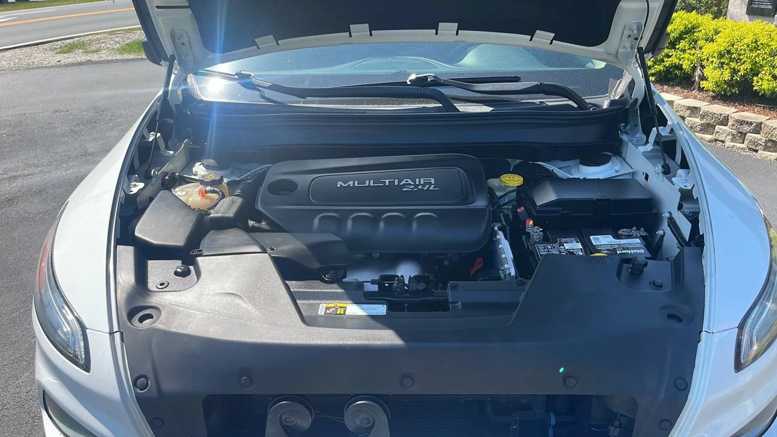 Used 2015 Jeep Cherokee Sport FWD image 22
