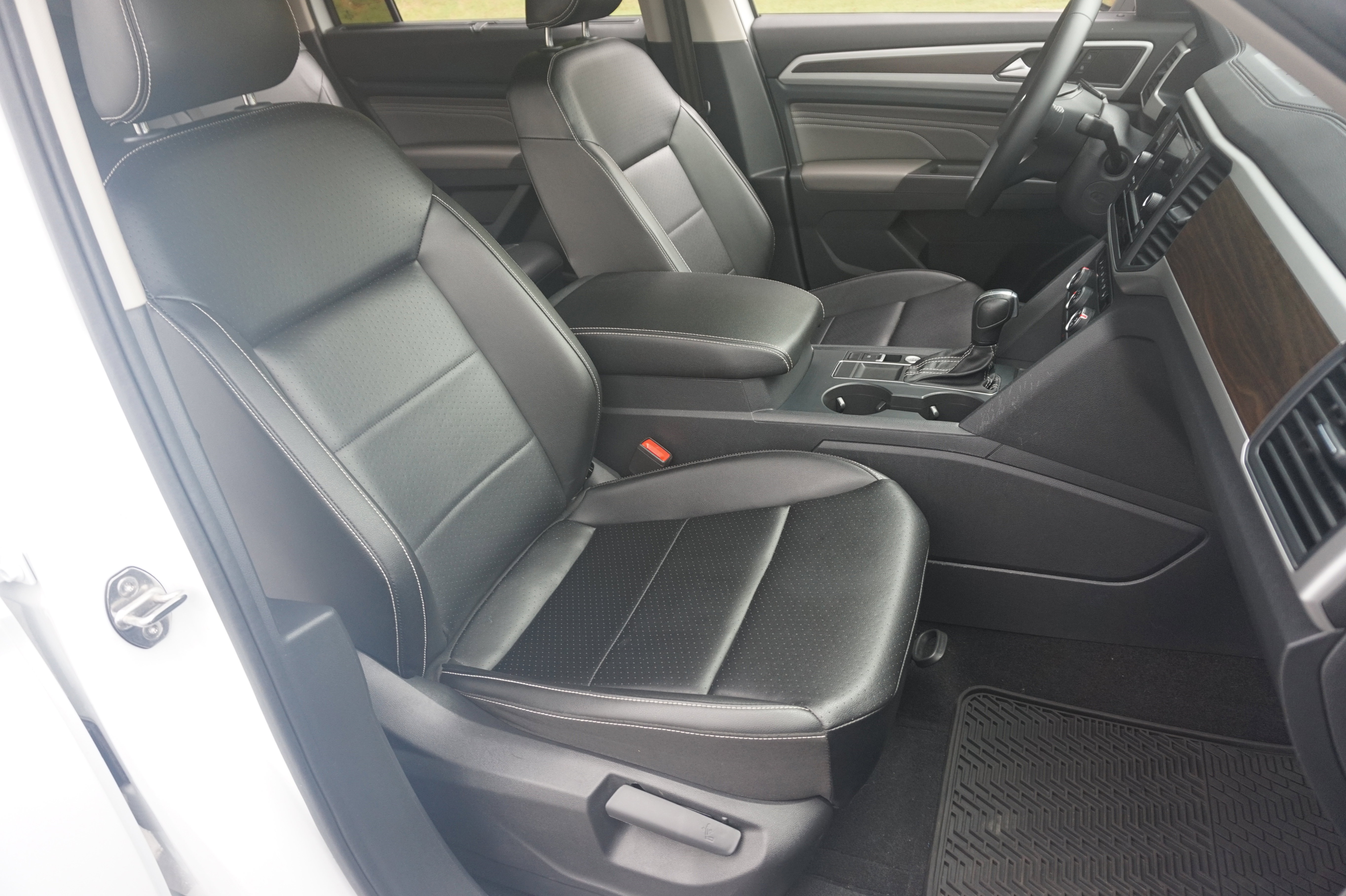 Used 2022 Volkswagen Atlas SE image 22