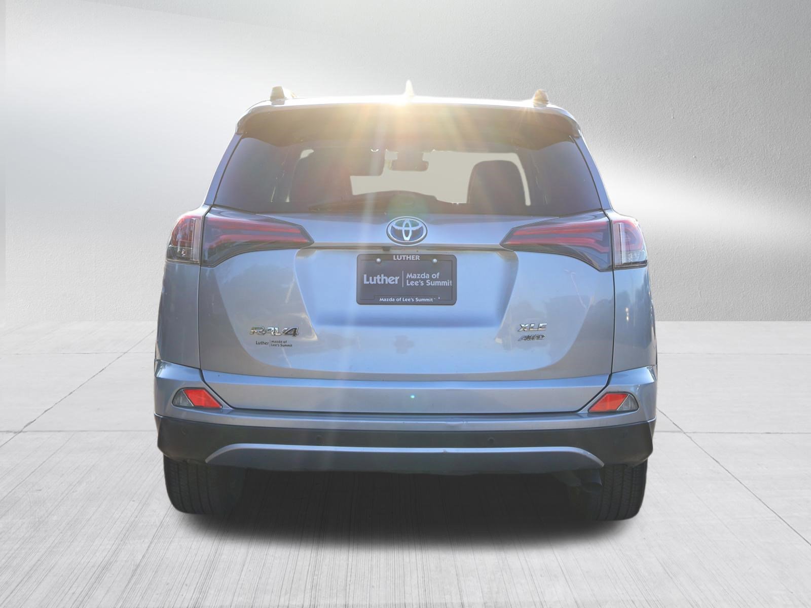 Used 2018 Toyota RAV4 Limited image 6