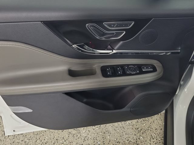 Used 2025 Lincoln Corsair Reserve FWD image 20