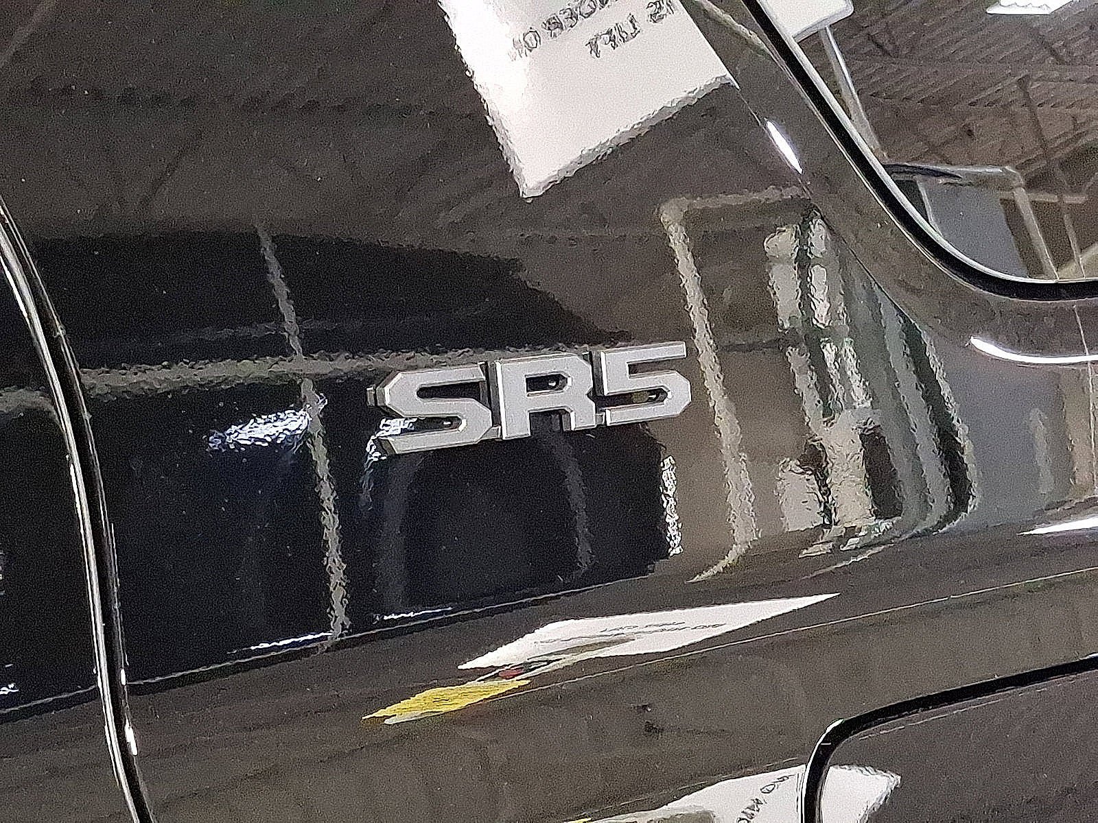 New 2026 Toyota 4Runner SR5 AWD/4WD image 17