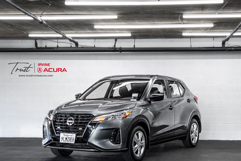 Used 2024 Nissan Kicks S image 1