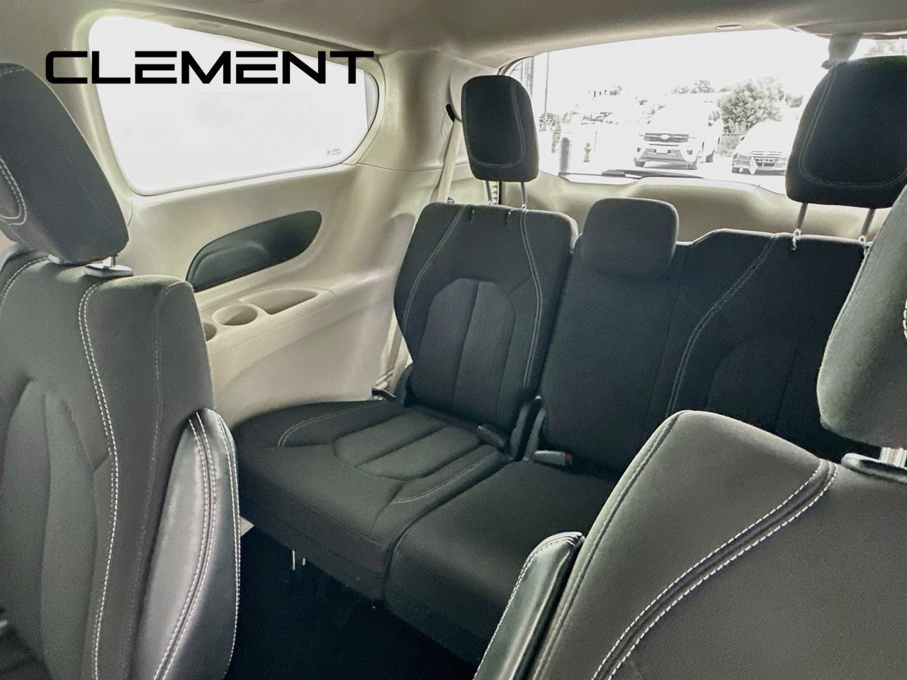 Used 2023 Chrysler Voyager LX FWD image 30