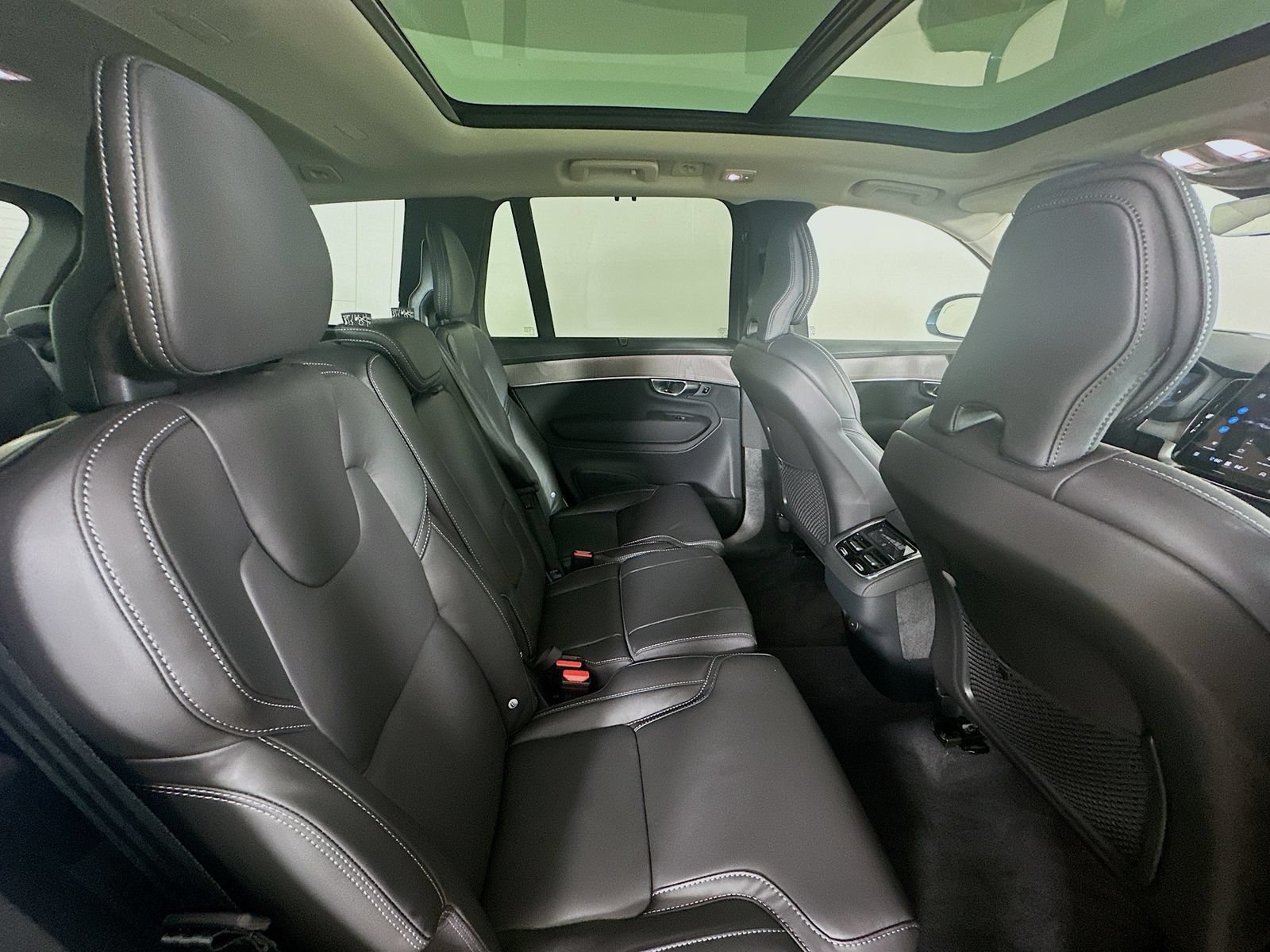 New 2026 Volvo XC90 B6 Ultra w/ Protection Package Premier AWD/4WD image 44
