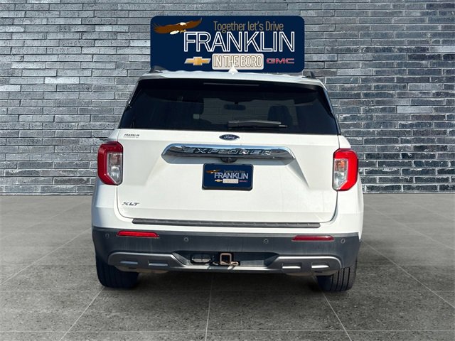 Used 2022 Ford Explorer XLT w/ Equipment Group 202A image 4