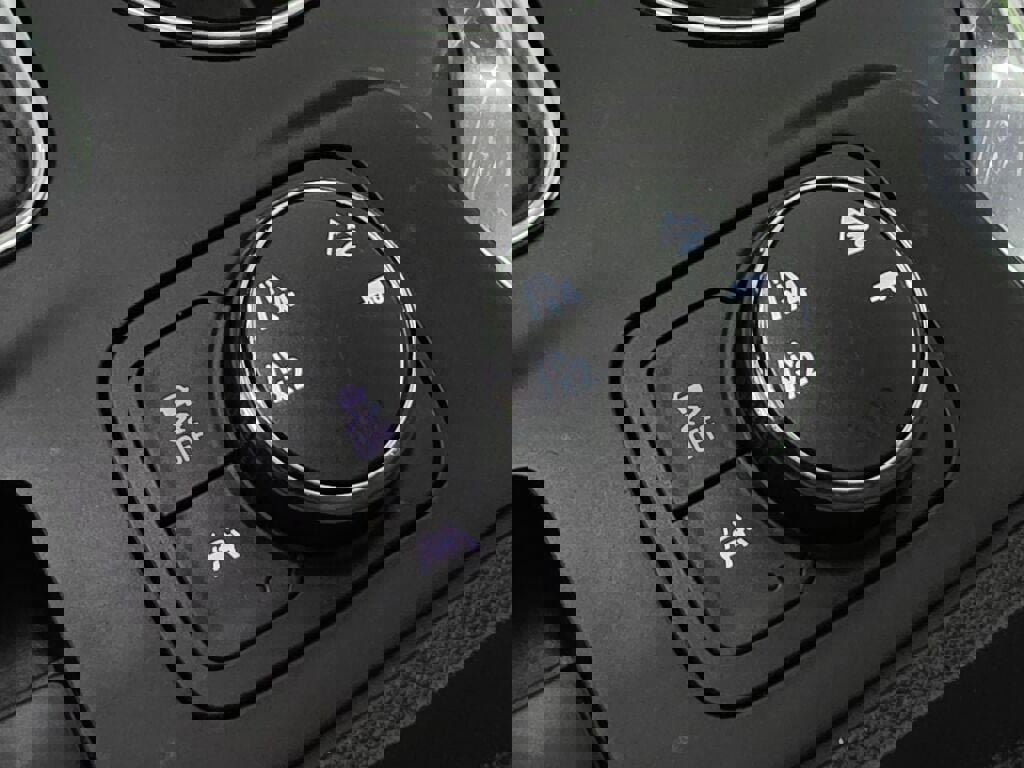 Used 2021 Chevrolet Traverse LT w/ LPO, Cargo Package image 17