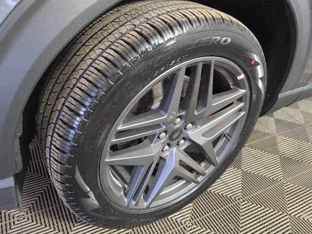 New 2026 Ford Explorer ST-Line w/ ST-Line Street Pack image 8