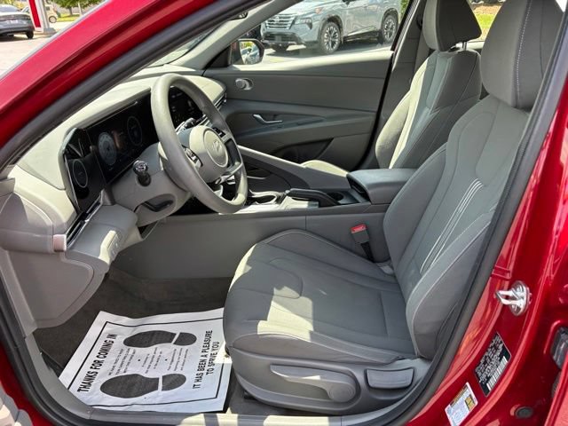 Used 2024 Hyundai Elantra SEL FWD image 11