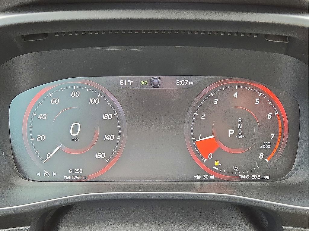 Certified 2021 Volvo XC40 T5 Momentum image 25