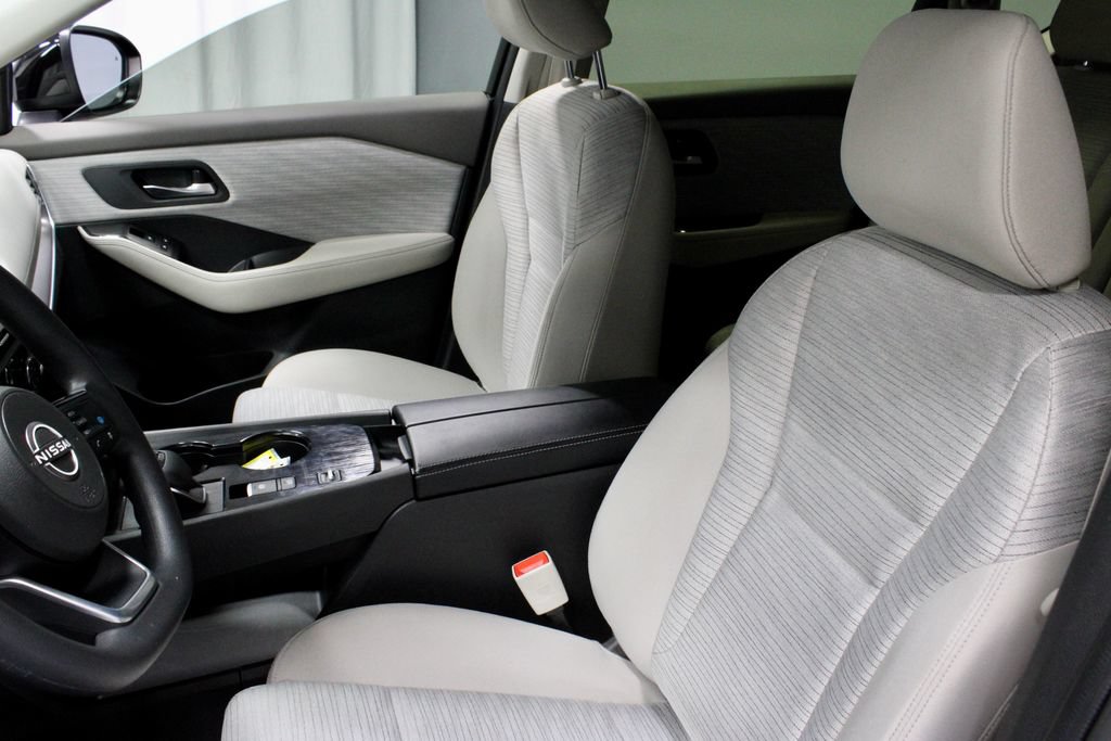 Used 2023 Nissan Rogue SV FWD image 25