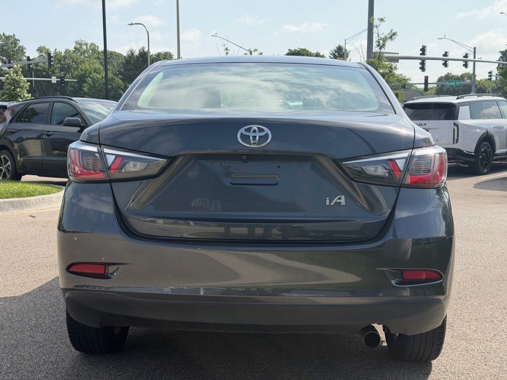 Used 2018 Toyota Yaris iA FWD image 4