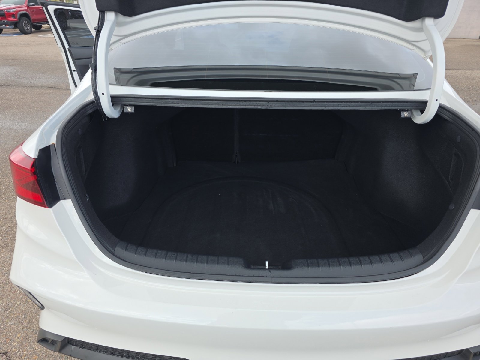 Used 2024 Kia Forte LXS image 34