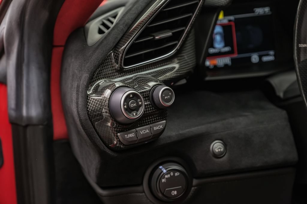 Used 2019 Ferrari 488 Pista Coupe RWD image 25