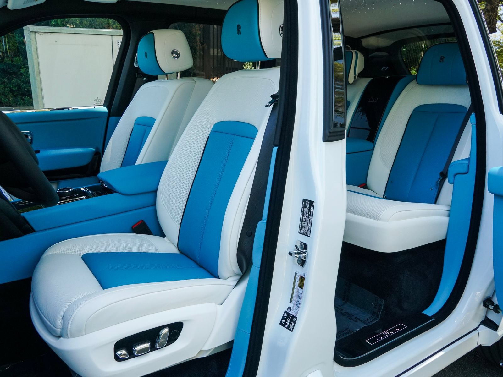 New 2027 Rolls-Royce Cullinan Black Badge AWD/4WD image 26