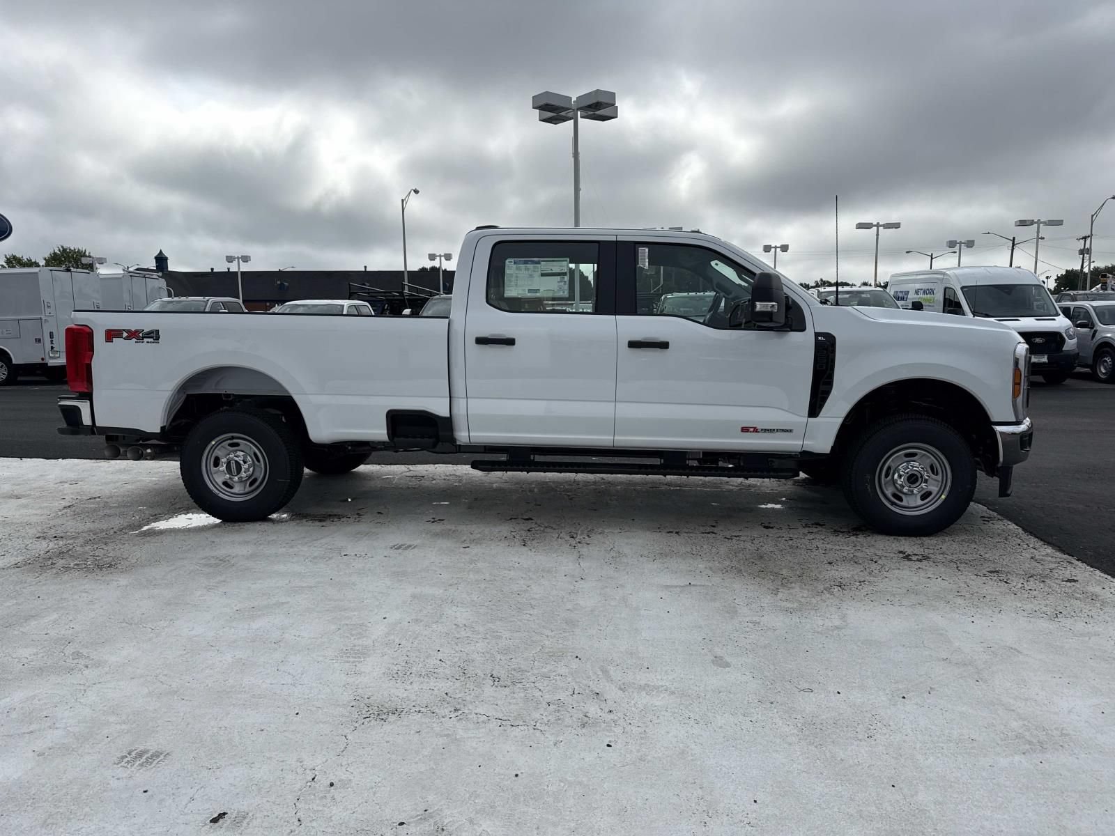 New 2027 Ford F250 XL w/ XL Driver Assist Package AWD/4WD image 2
