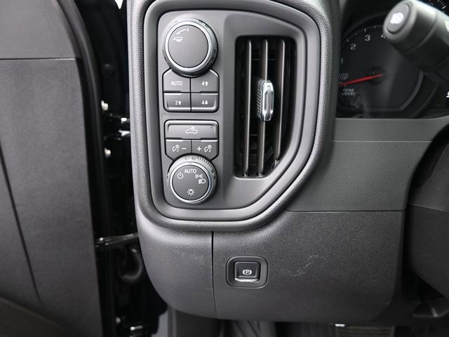 New 2026 Chevrolet Silverado 1500 Custom Trail Boss w/ LPO, Dark Essentials Package image 33