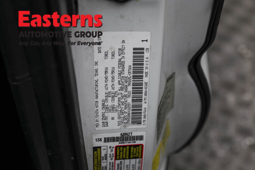 Used 2019 Toyota Tacoma SR image 32