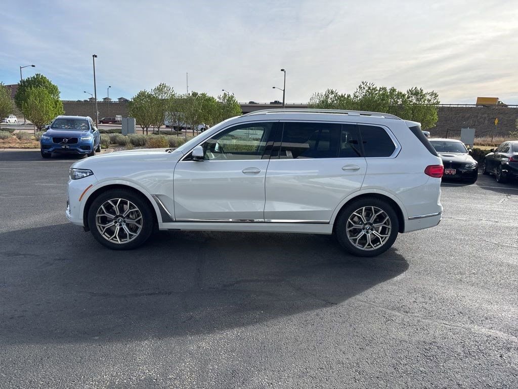 Used 2022 BMW X7 xDrive40i w/ Premium Package AWD/4WD image 2