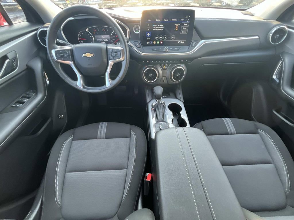 Certified 2024 Chevrolet Blazer LT w/ Convenience Package FWD image 13